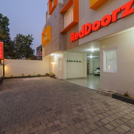 Reddoorz Near Taman Makam Pahlawan Cikutra Hotel Bandung Kültér fotó